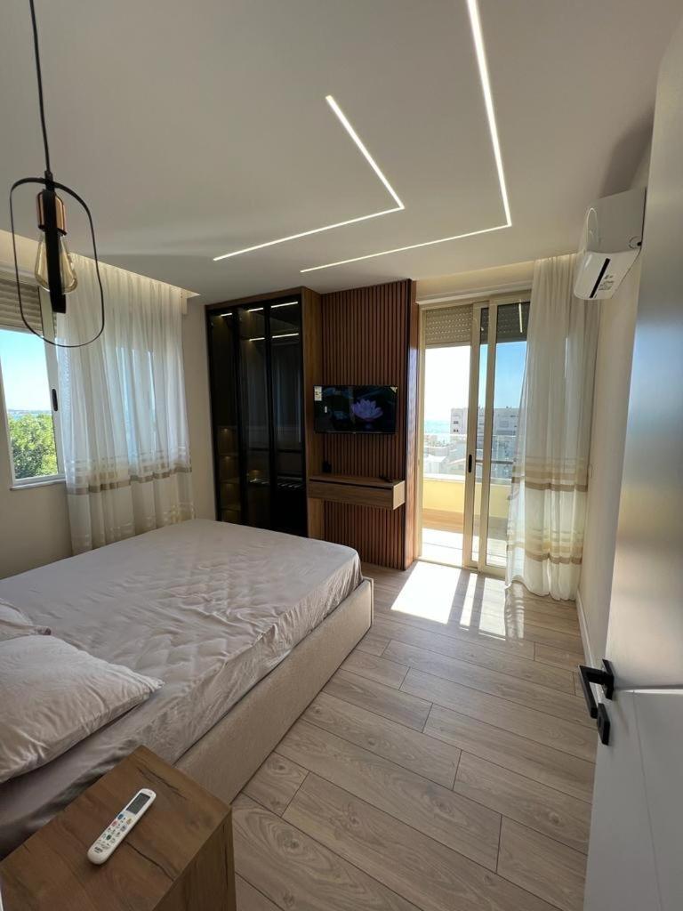 Sunset Sea View - Premium 2br Durrës